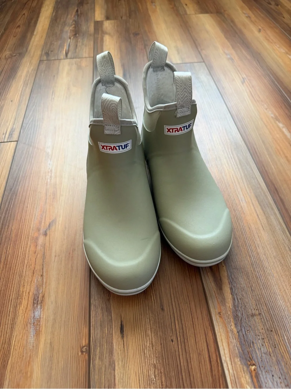 Women’s size 10 fleece lined Xtratuff boots - Picture 2 of 9